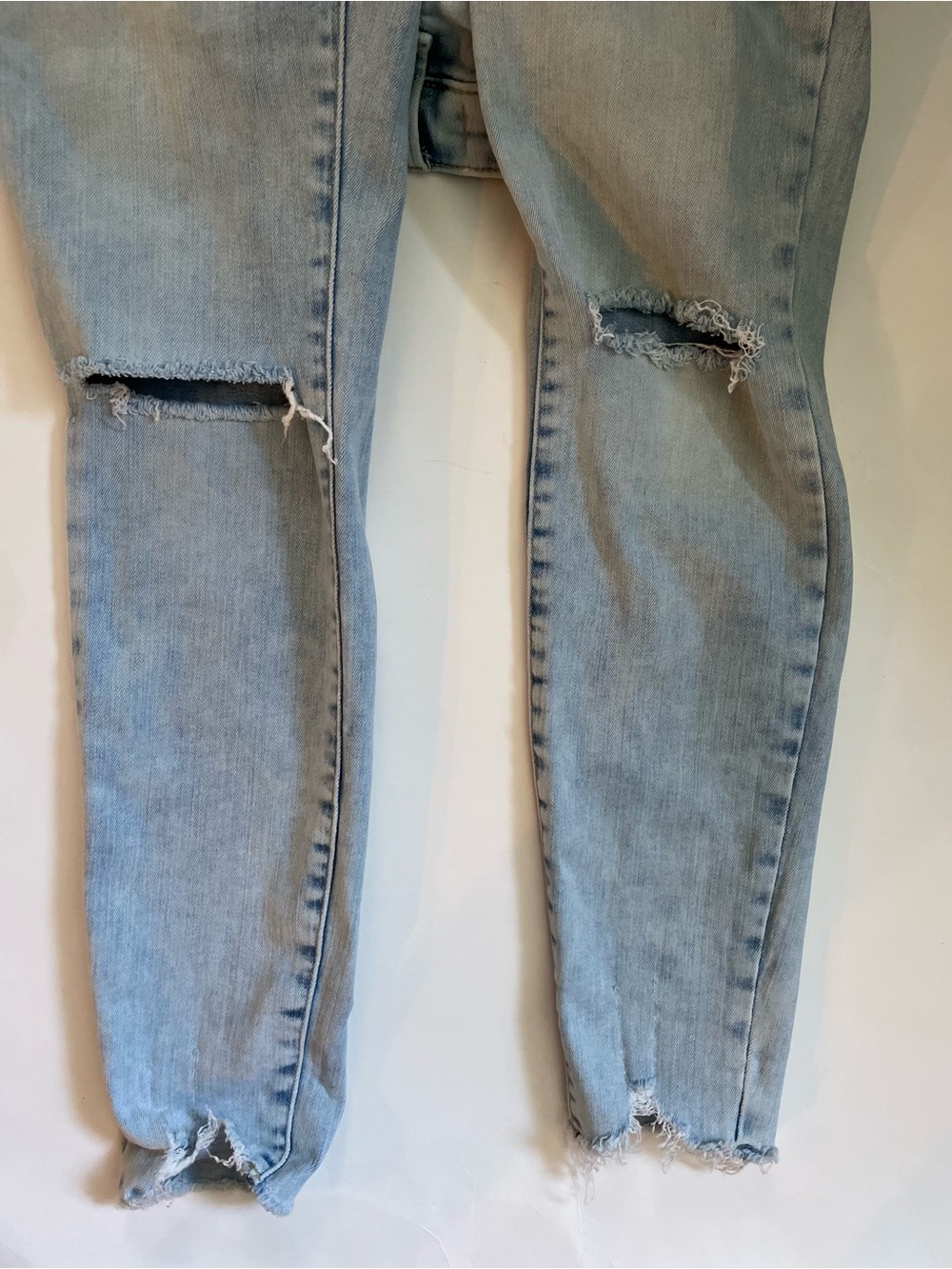 Forever 21 Light Blue Push Up Skinny Jeans - Picture 6 of 6